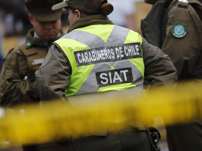 Tragedia en Acceso Sur: conductor muere tras impactar furgón de asistencia